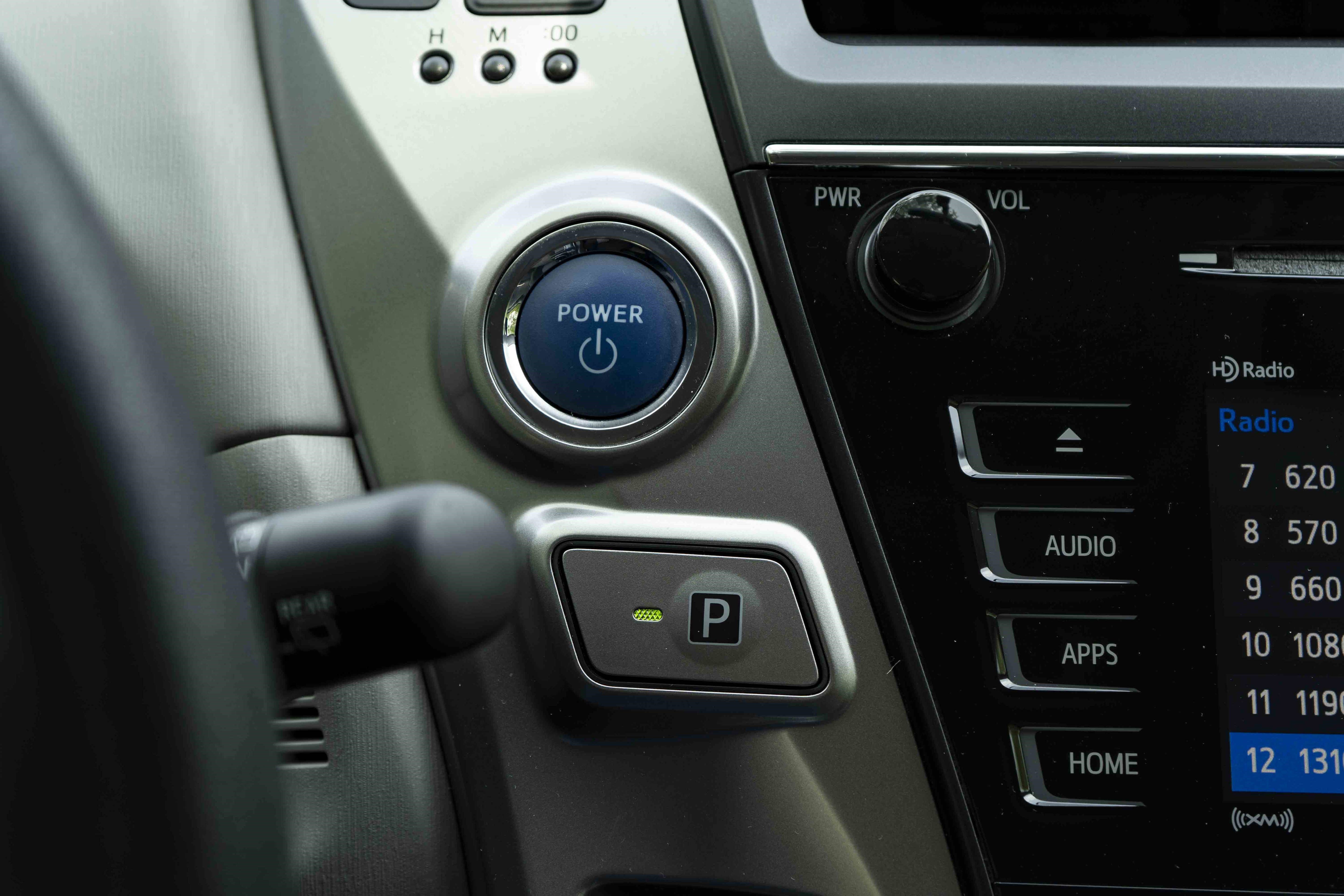 Used 2017 Toyota Prius V Three image 34