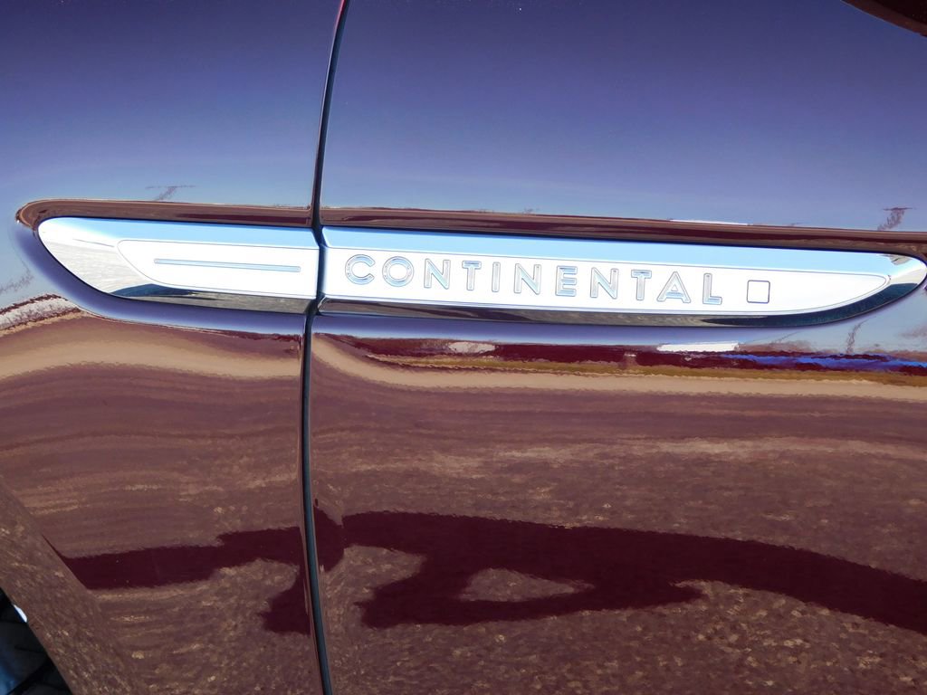 Used 2017 Lincoln Continental Select w/ Climate Package image 35