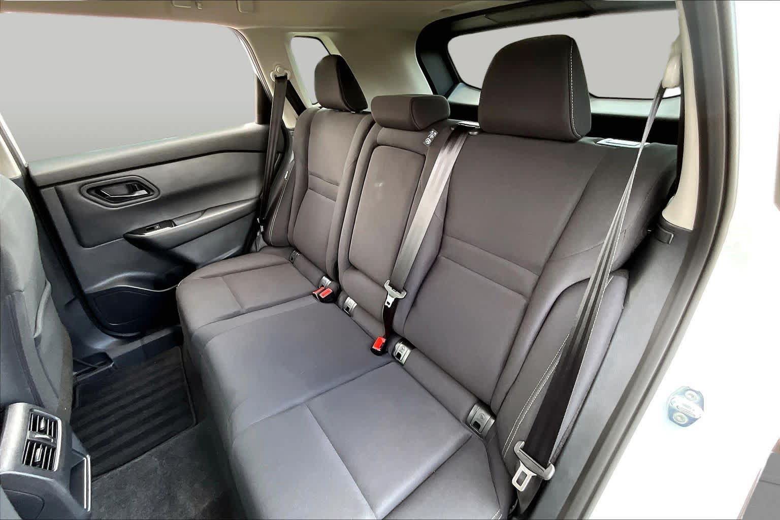 Used 2026 Nissan Rogue S AWD/4WD image 21