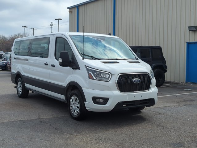 Used 2023 Ford Transit 350 XLT image 3