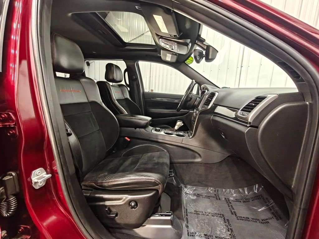 Used 2017 Jeep Grand Cherokee Trailhawk AWD/4WD image 20