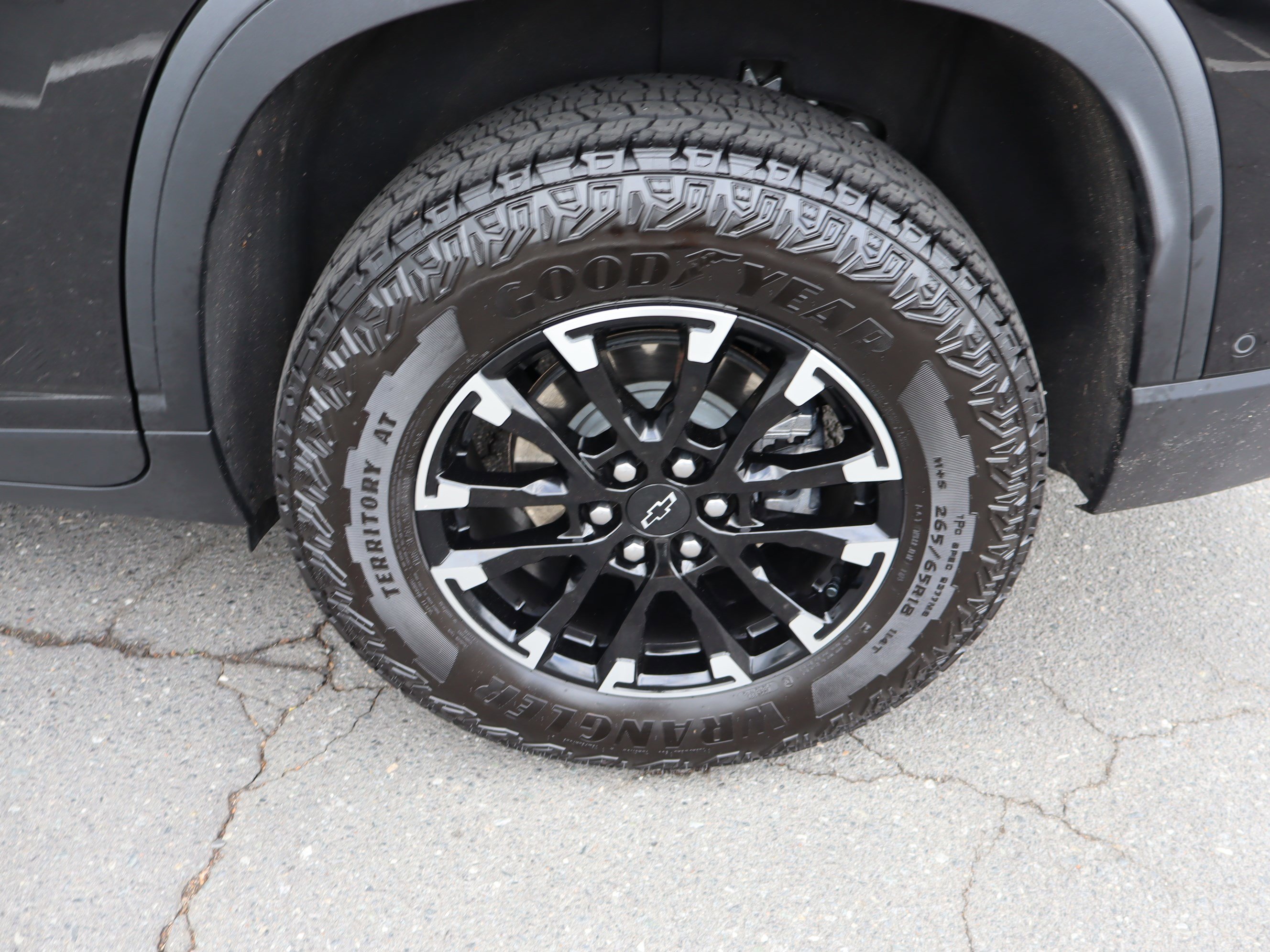Certified 2025 Chevrolet Traverse Z71 w/ Enhanced Driving Package AWD/4WD image 42