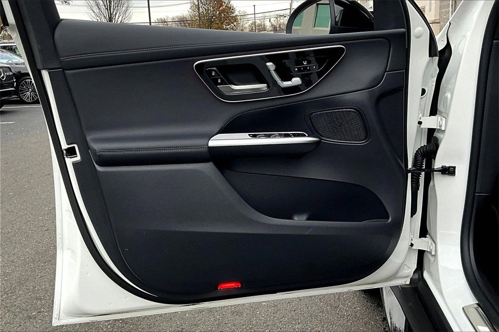 Certified 2025 Mercedes-Benz GLC 43 AMG 4MATIC image 18