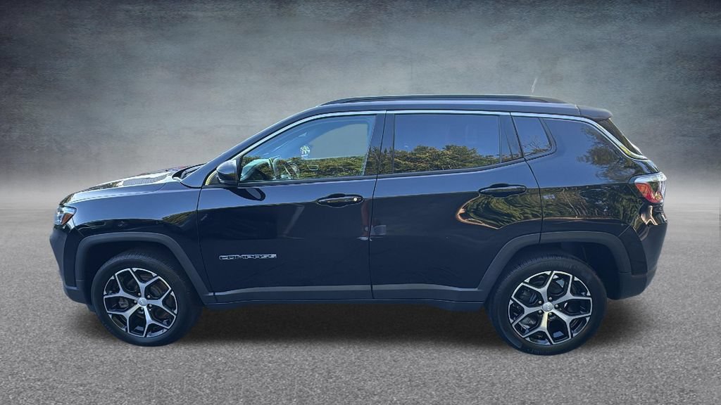 Used 2024 Jeep Compass Limited AWD/4WD image 7