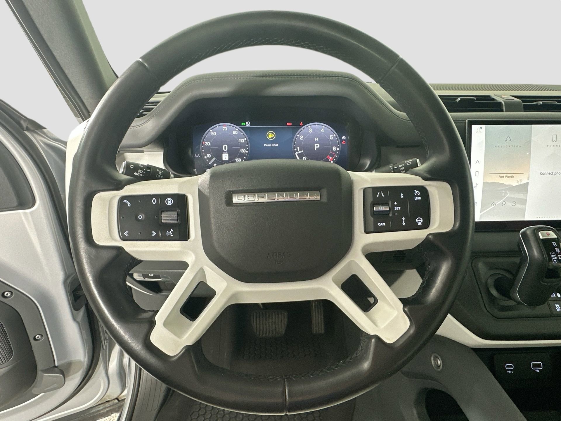 Used 2024 Land Rover Defender 110 SE image 13