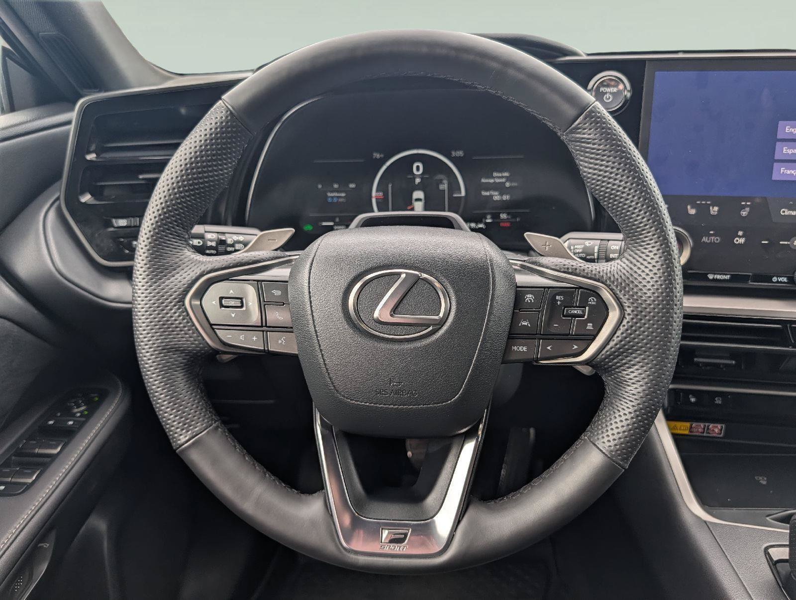 Used 2025 Lexus TX 500h AWD w/ Technology Package image 11
