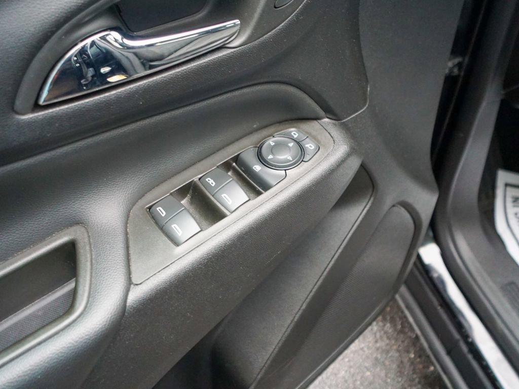 Used 2023 Chevrolet Equinox LT image 17