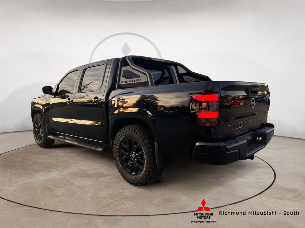 Used 2023 Nissan Frontier SV w/ Midnight Edition Package image 5