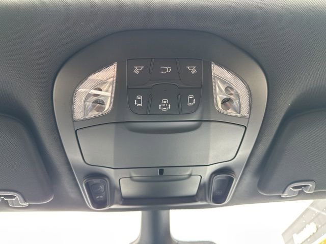 New 2026 Chrysler Pacifica Limited w/ S Appearance Package FWD image 33