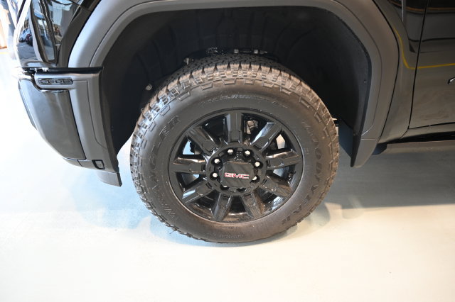 New 2026 GMC Sierra 3500 AT4 w/ AT4 Premium Plus Package AWD/4WD image 38