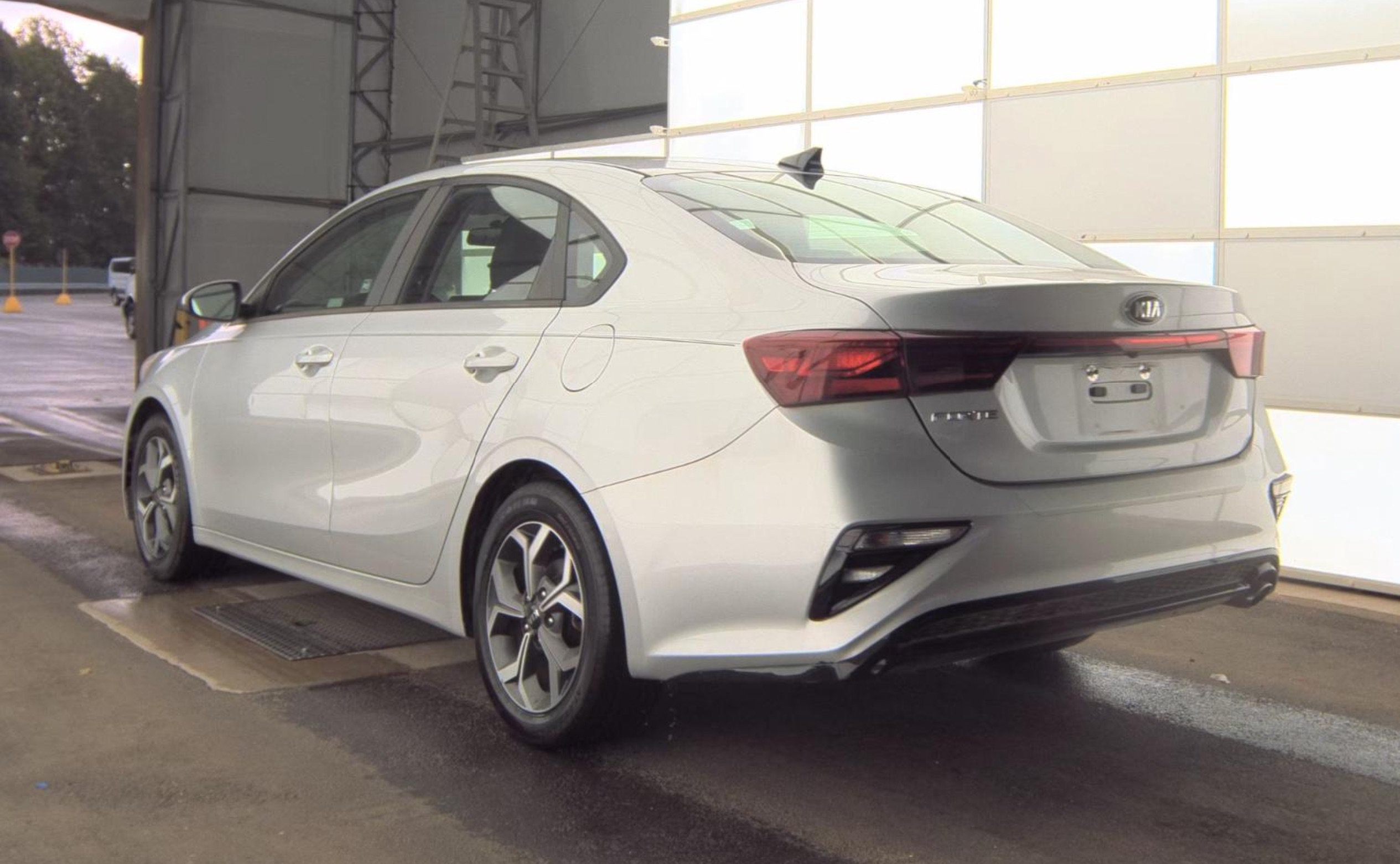 Used 2019 Kia Forte LXS FWD image 5