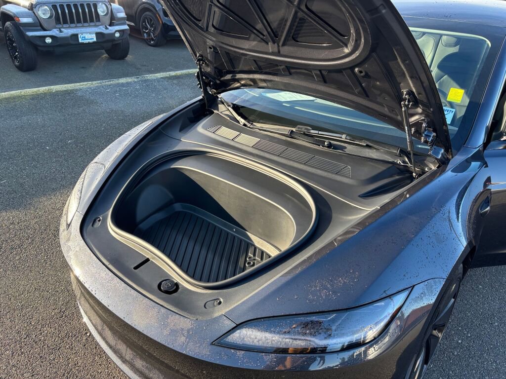 Used 2024 Tesla Model 3 image 12