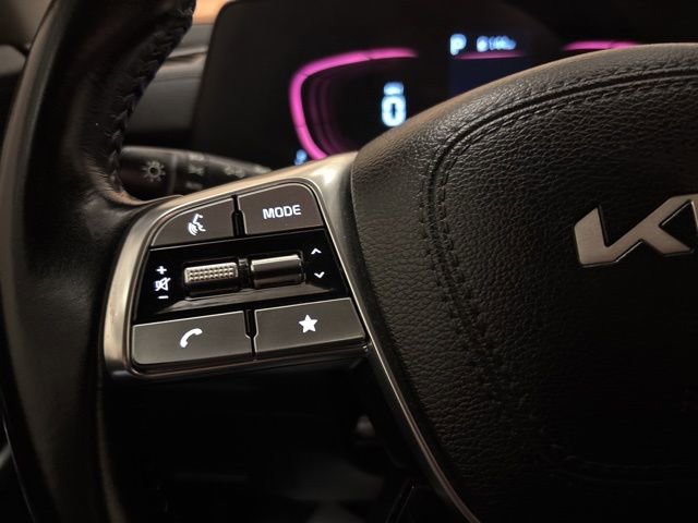 Certified 2024 Kia Telluride S image 17