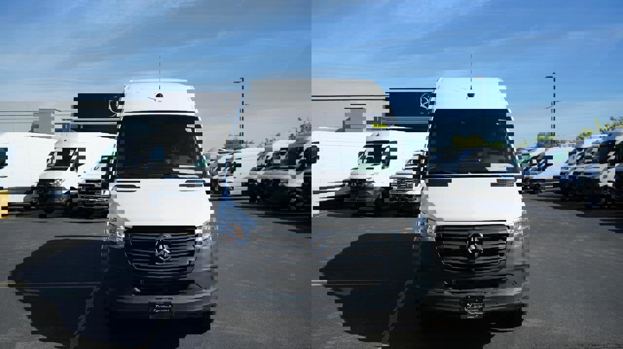 Used 2024 Mercedes-Benz Sprinter 144 Cargo image 2