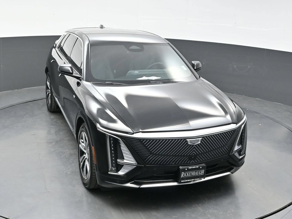 Certified 2024 Cadillac Lyriq Luxury AWD/4WD image 27