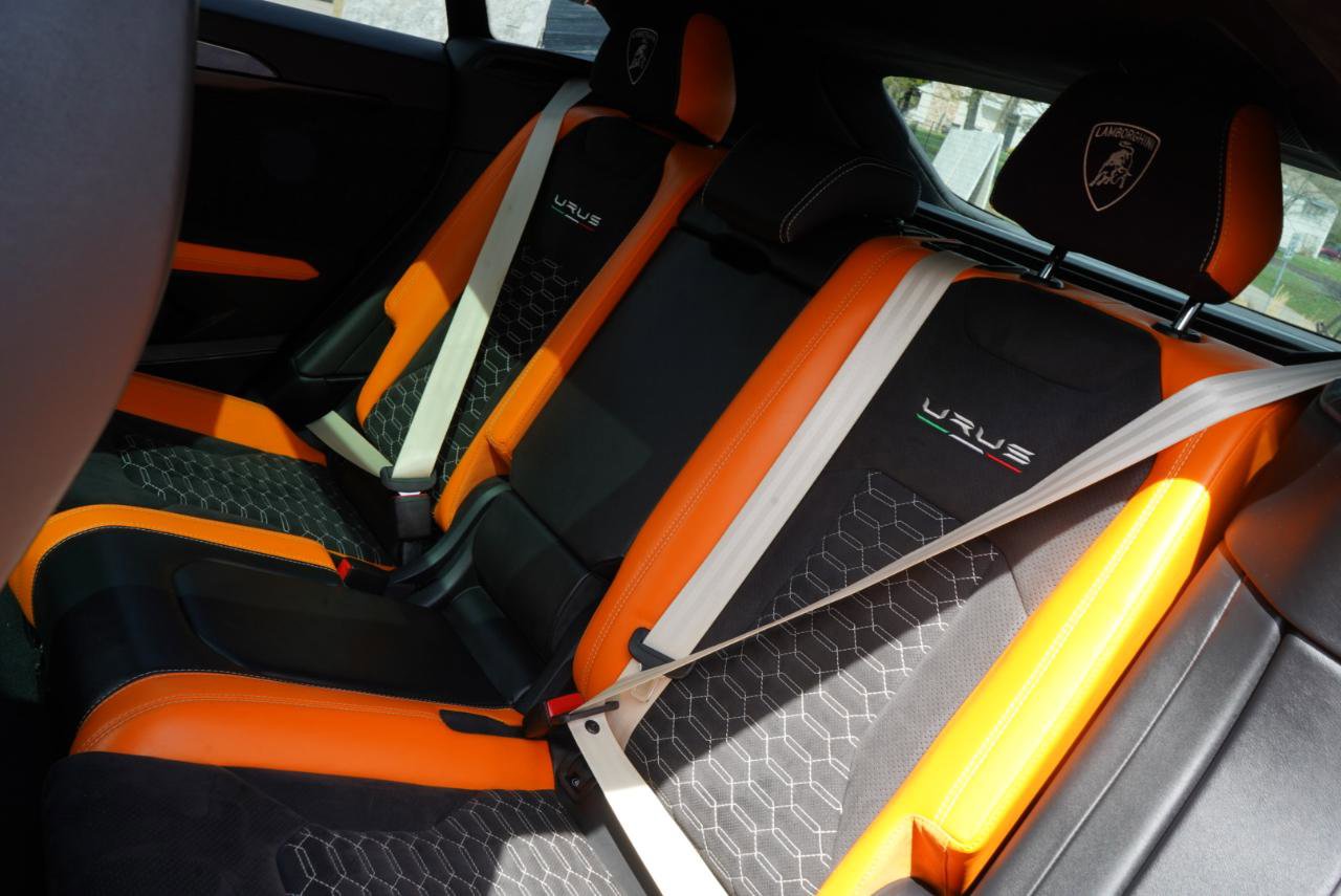 Used 2022 Lamborghini Urus AWD/4WD image 46
