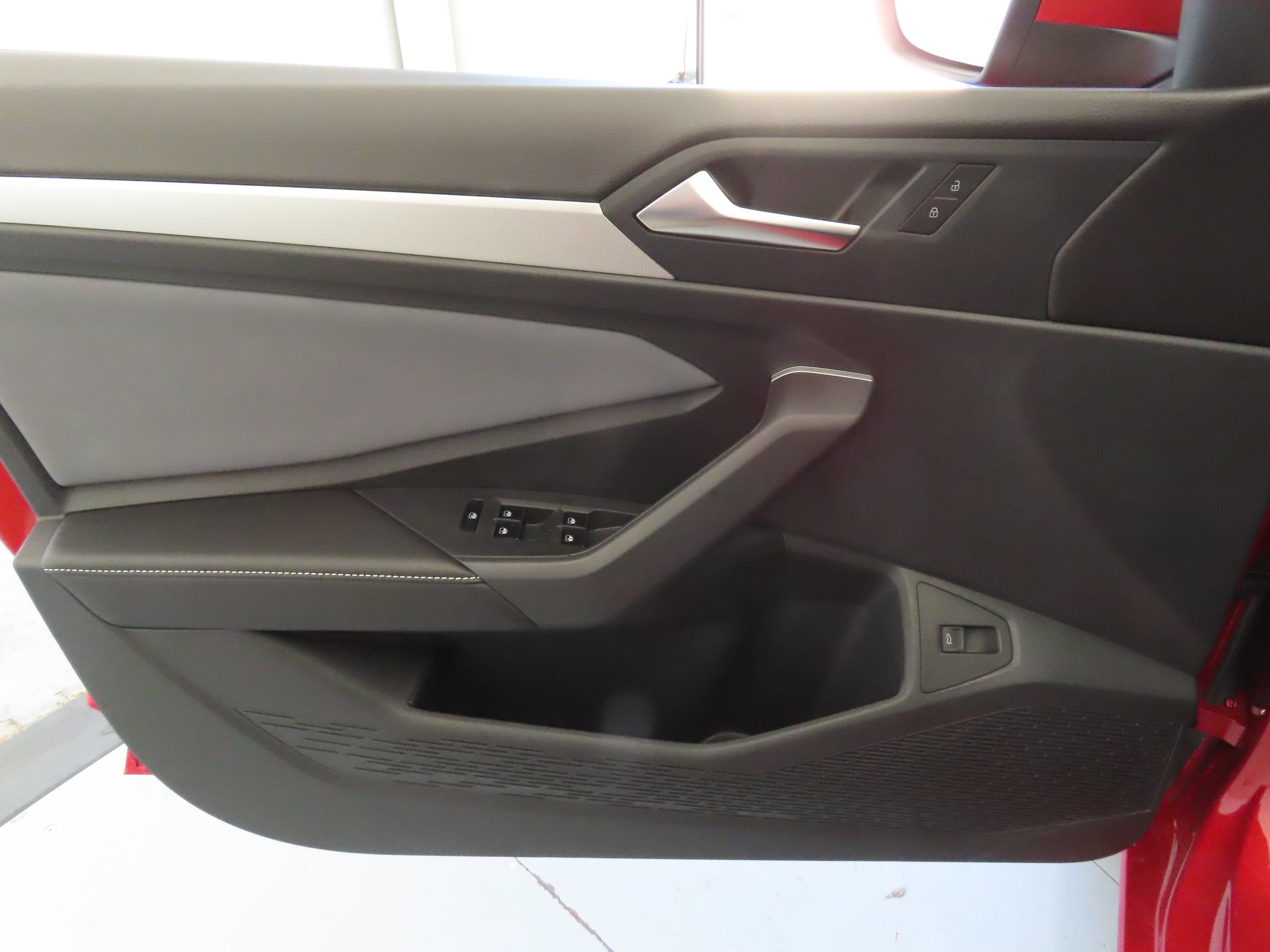New 2026 Volkswagen Jetta SE FWD image 10