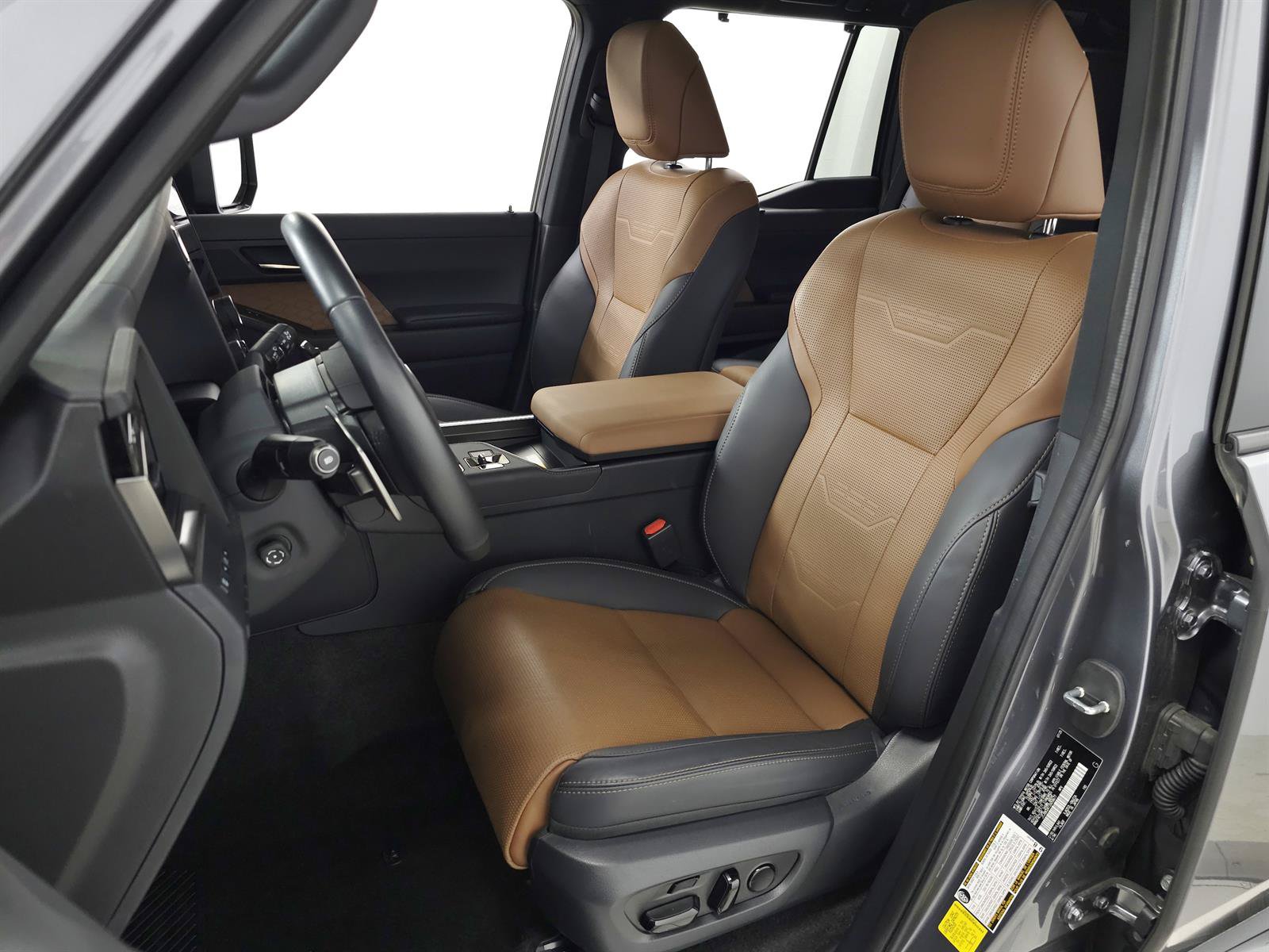 Certified 2025 Lexus GX 550 w/ Cold Area Package AWD/4WD image 20