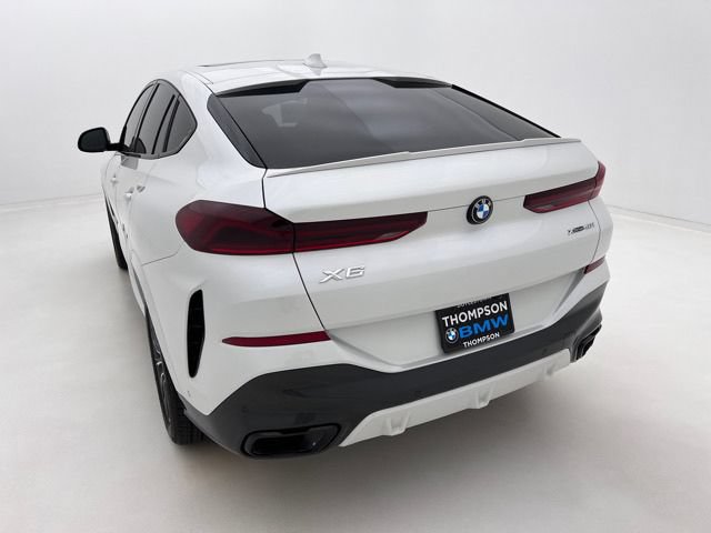 Used 2022 BMW X6 xDrive40i w/ Executive Package AWD/4WD image 8