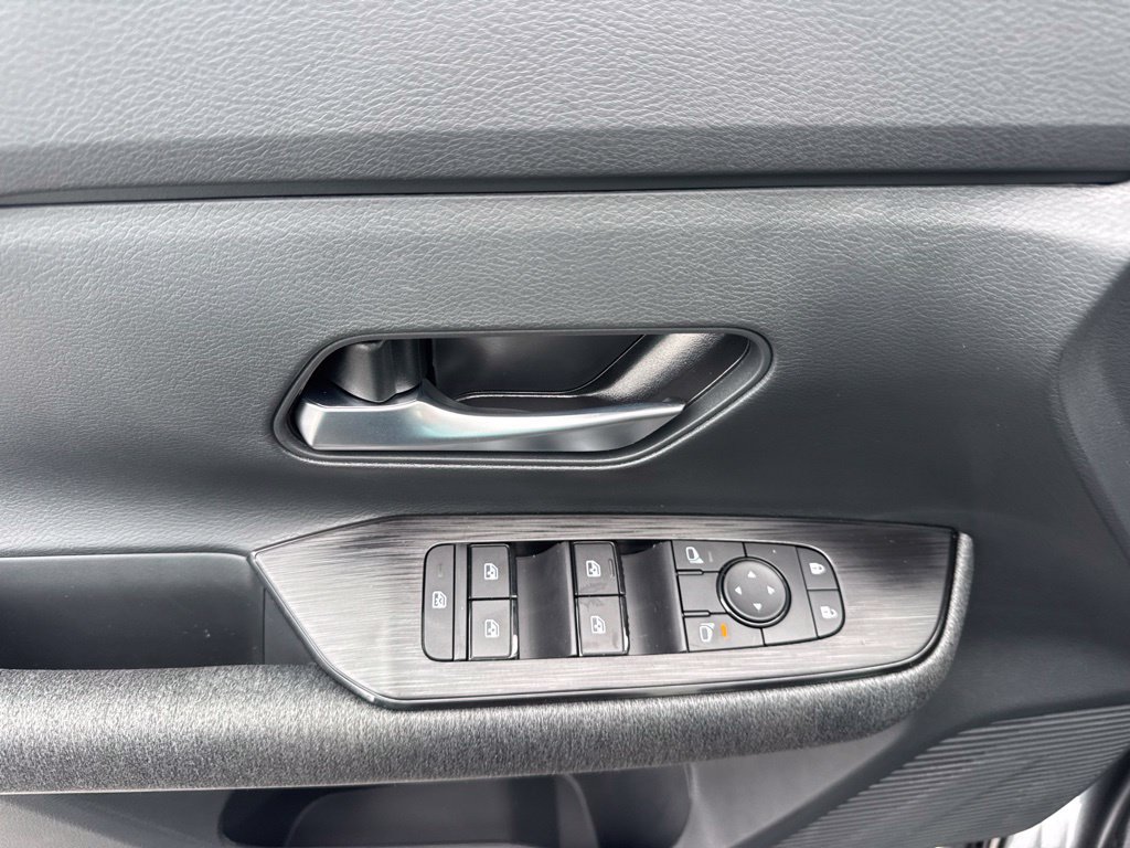 New 2026 Nissan Kicks SV w/ Interior Electronics Package AWD/4WD image 8