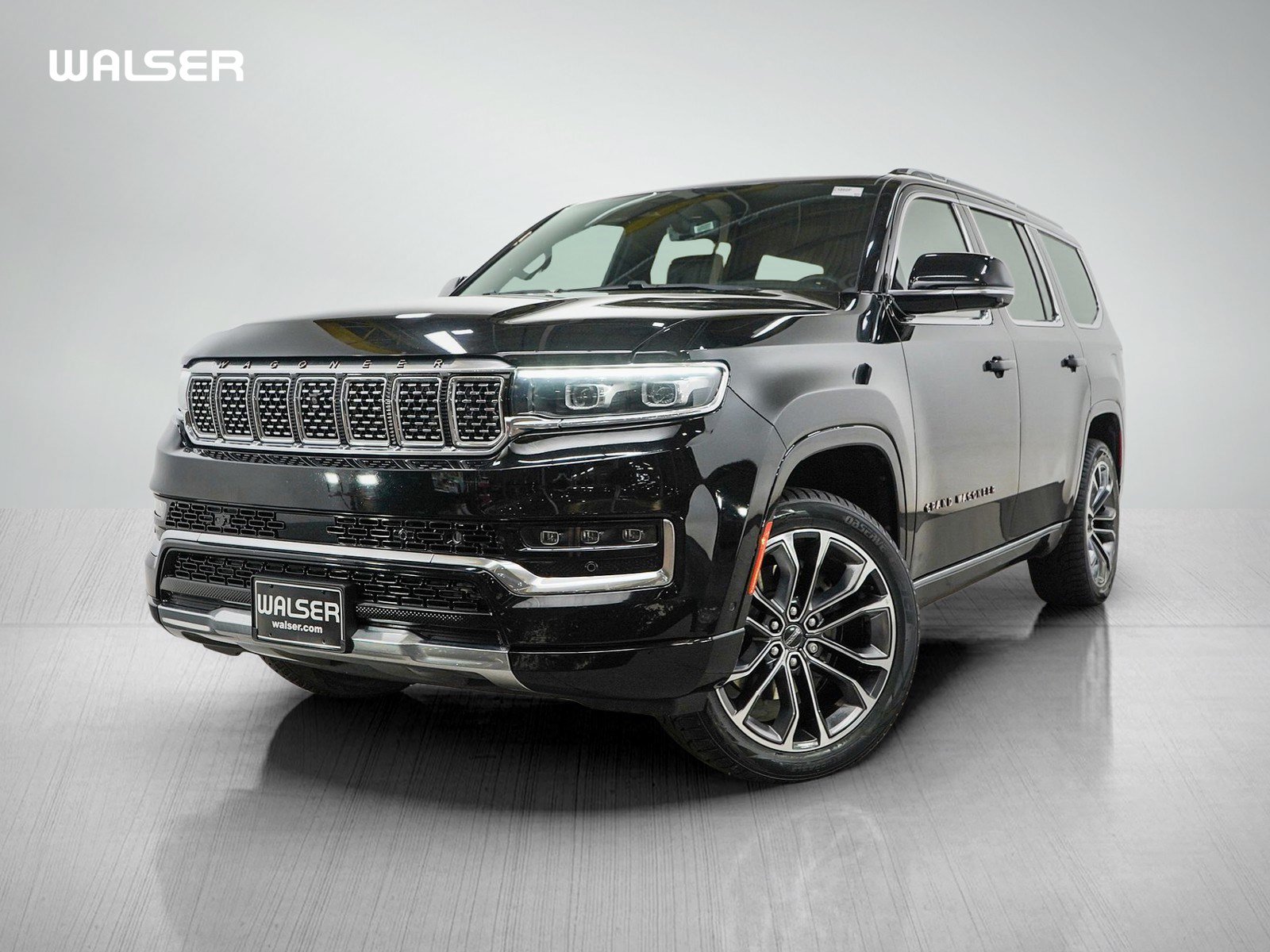 Used 2023 Jeep Grand Wagoneer Series III AWD/4WD image 1