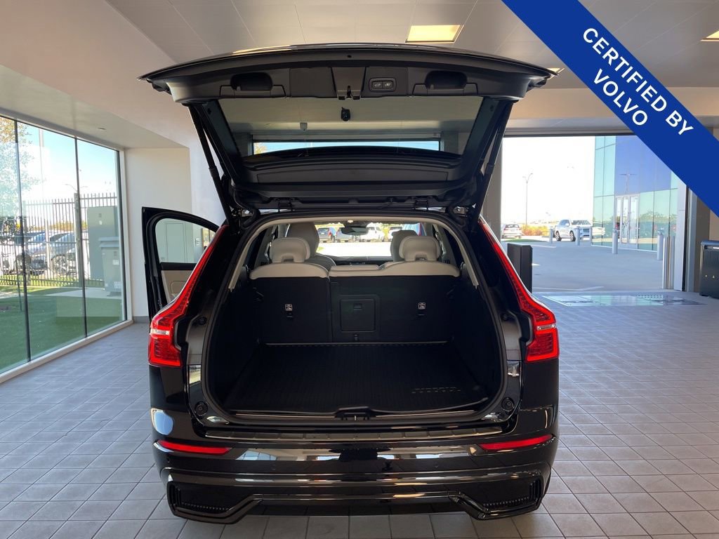 New 2025 Volvo XC60 B5 Plus w/ Protection Package Premier image 14