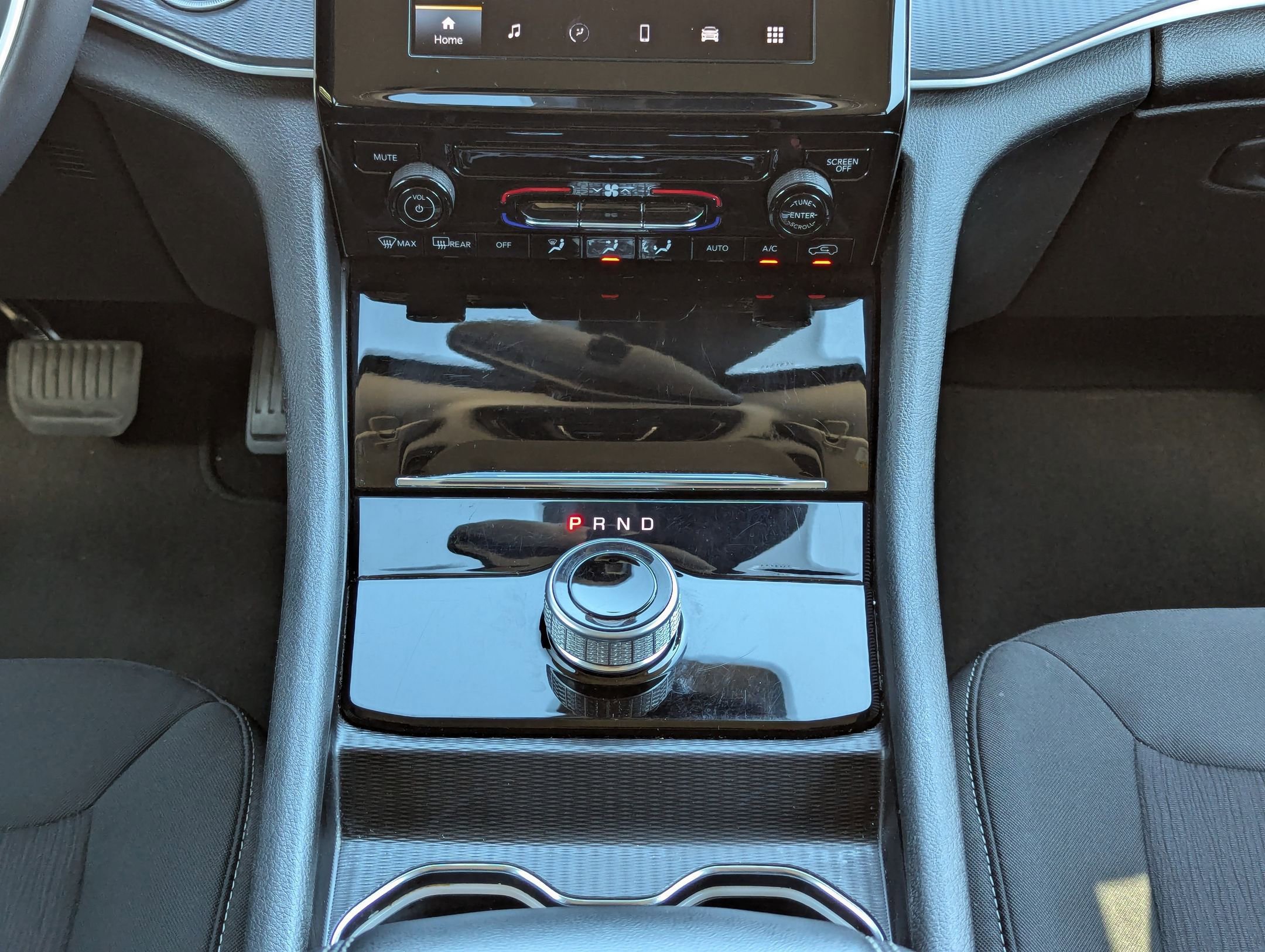 Used 2023 Jeep Grand Cherokee L Laredo image 19