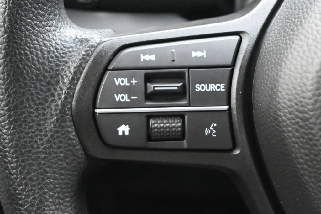 Used 2025 Honda CR-V LX image 6