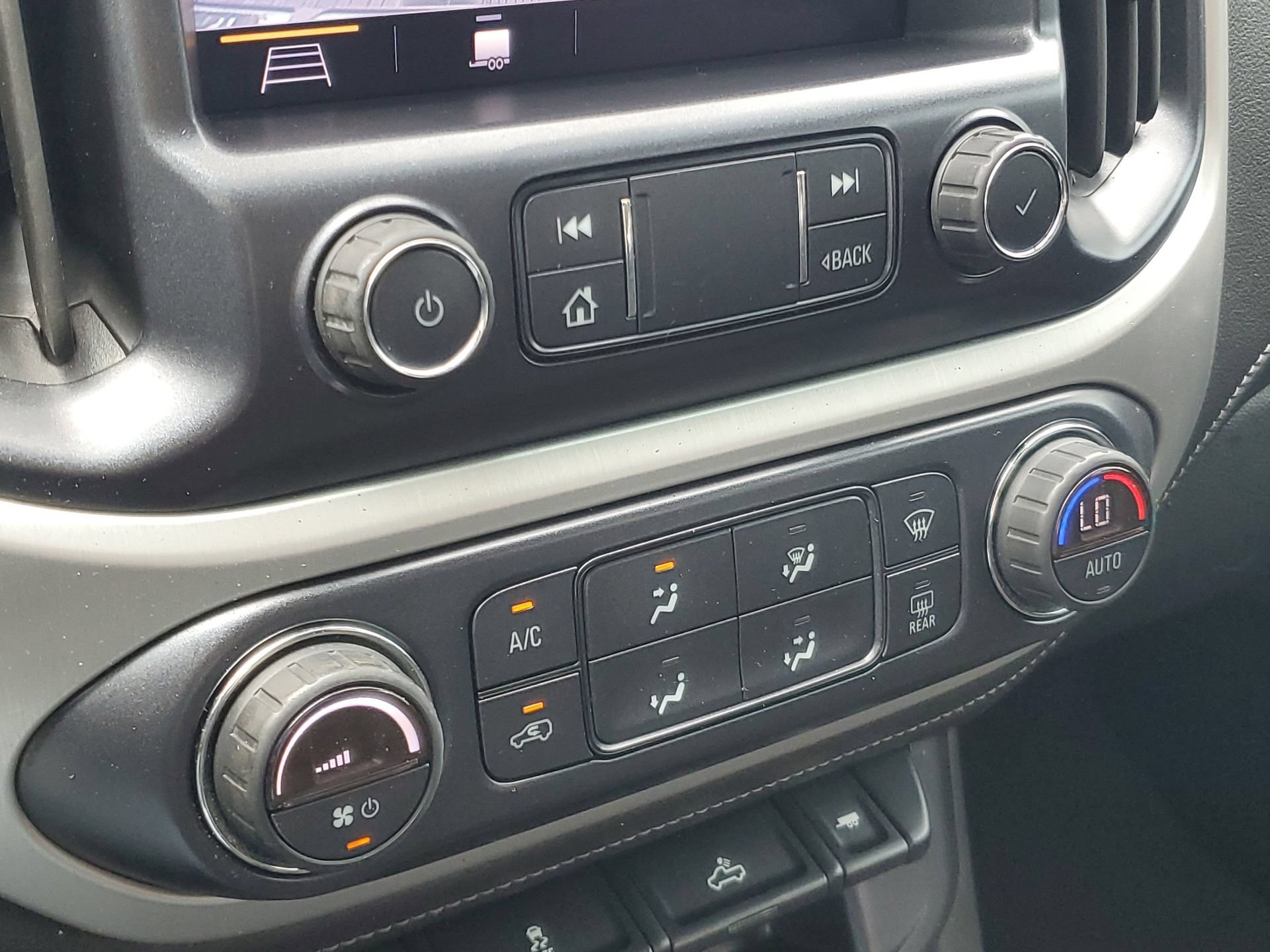 Used 2019 GMC Canyon SLE w/ Elevation Edition RWD image 27