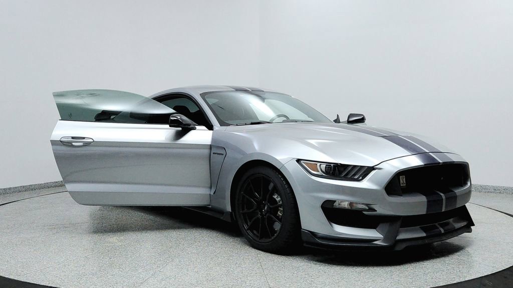 Used 2020 Ford Mustang Shelby GT350 w/ Technology Package image 12
