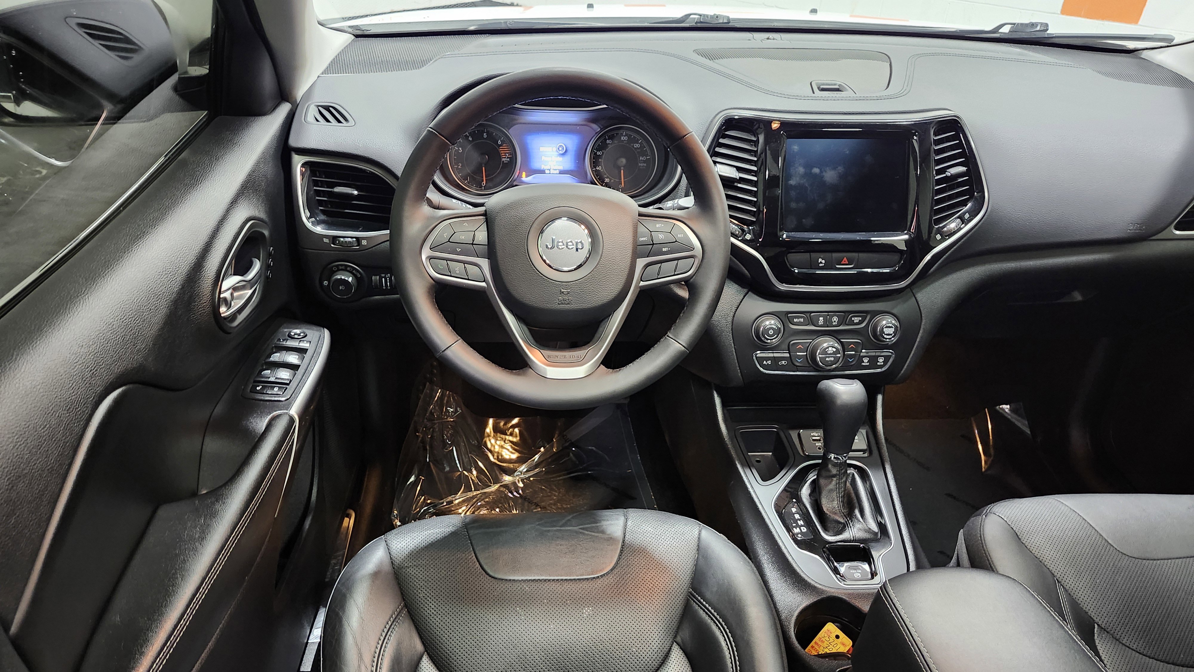 Used 2020 Jeep Cherokee Limited image 28