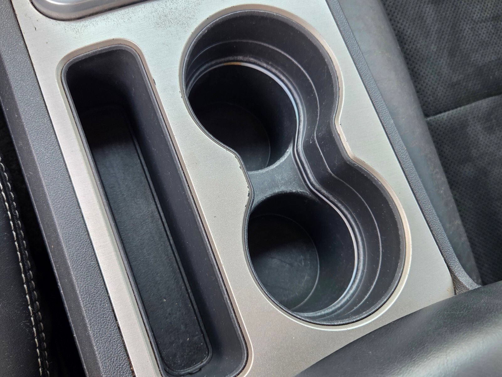 Used 2012 Dodge Challenger SRT8 w/ Premium Sound Group RWD image 25