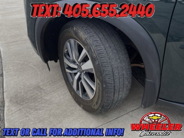 Used 2023 Nissan Pathfinder SL w/ Black Appearance Package image 26