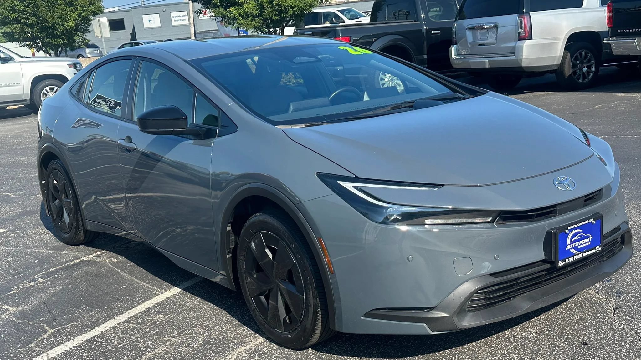 Used 2026 Toyota Prius LE FWD image 3