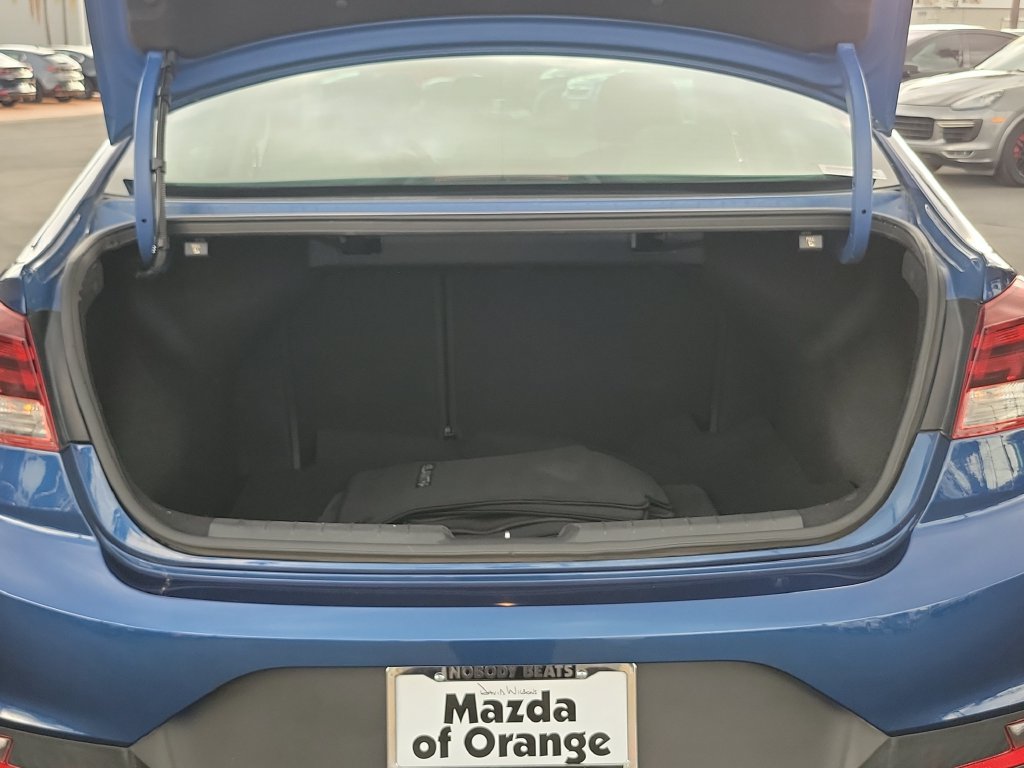 Used 2020 Hyundai Elantra SE FWD image 23