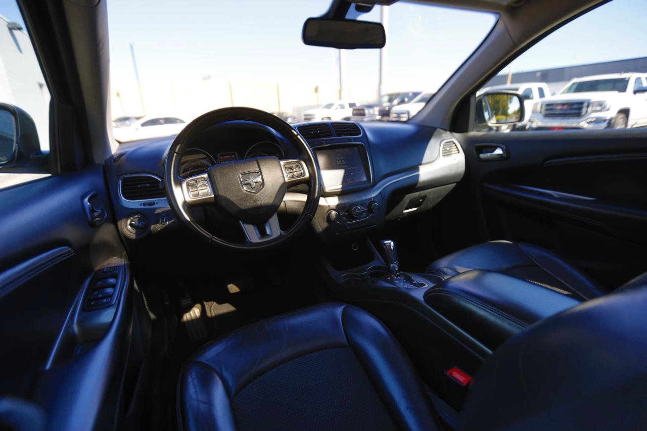 Used 2020 Dodge Journey Crossroad FWD image 12
