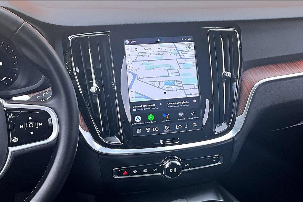 Certified 2025 Volvo V60 B5 Cross Country Plus AWD/4WD image 8