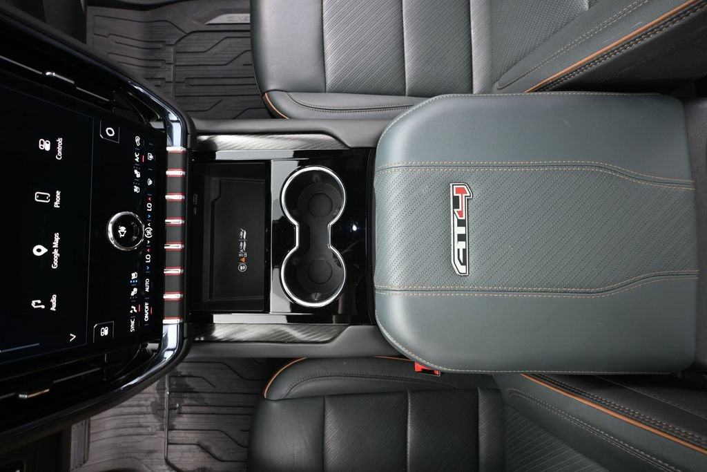 Used 2025 GMC Yukon AT4 AWD/4WD image 30