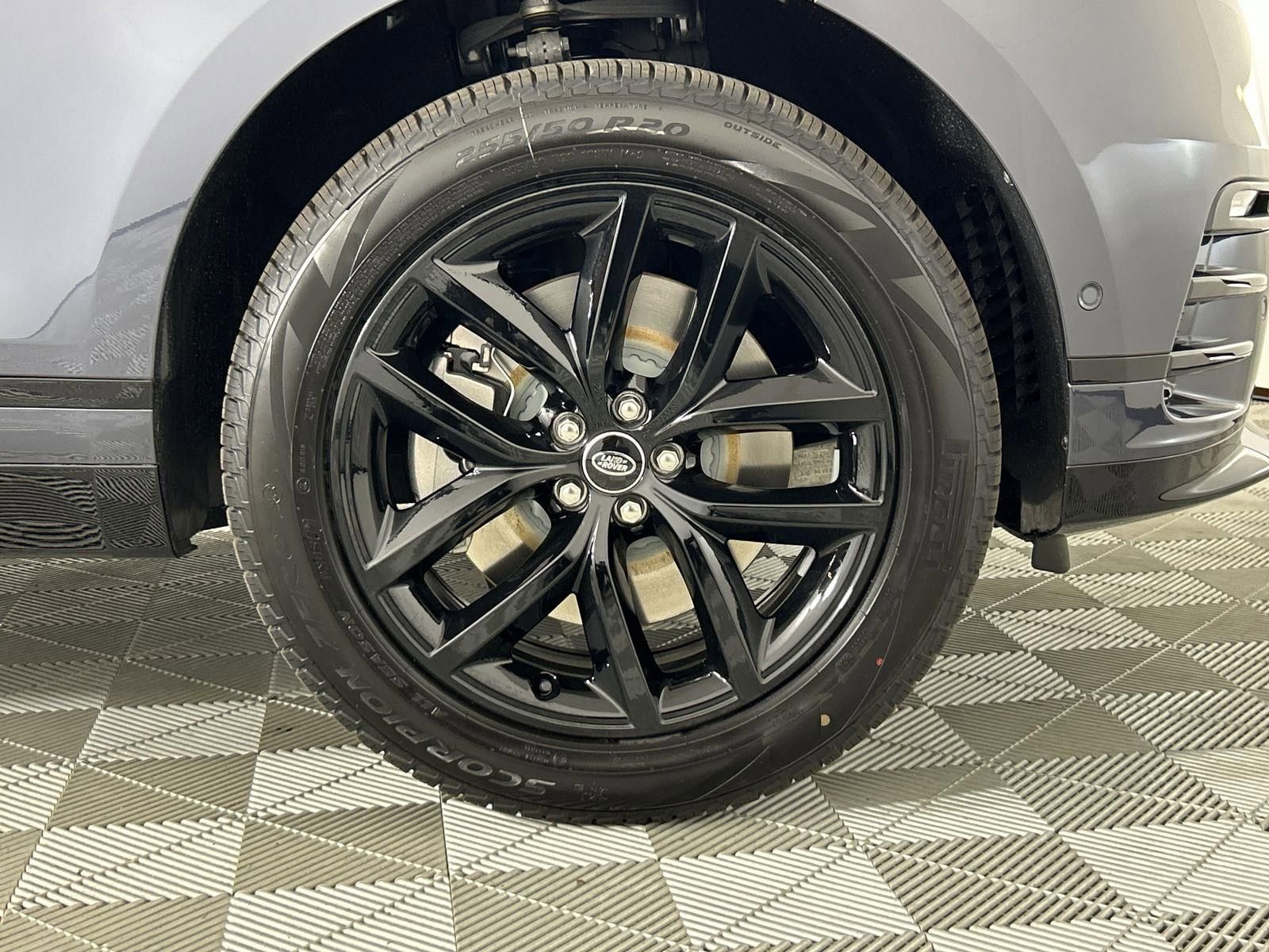 Certified 2026 Land Rover Range Rover Velar Dynamic SE image 35