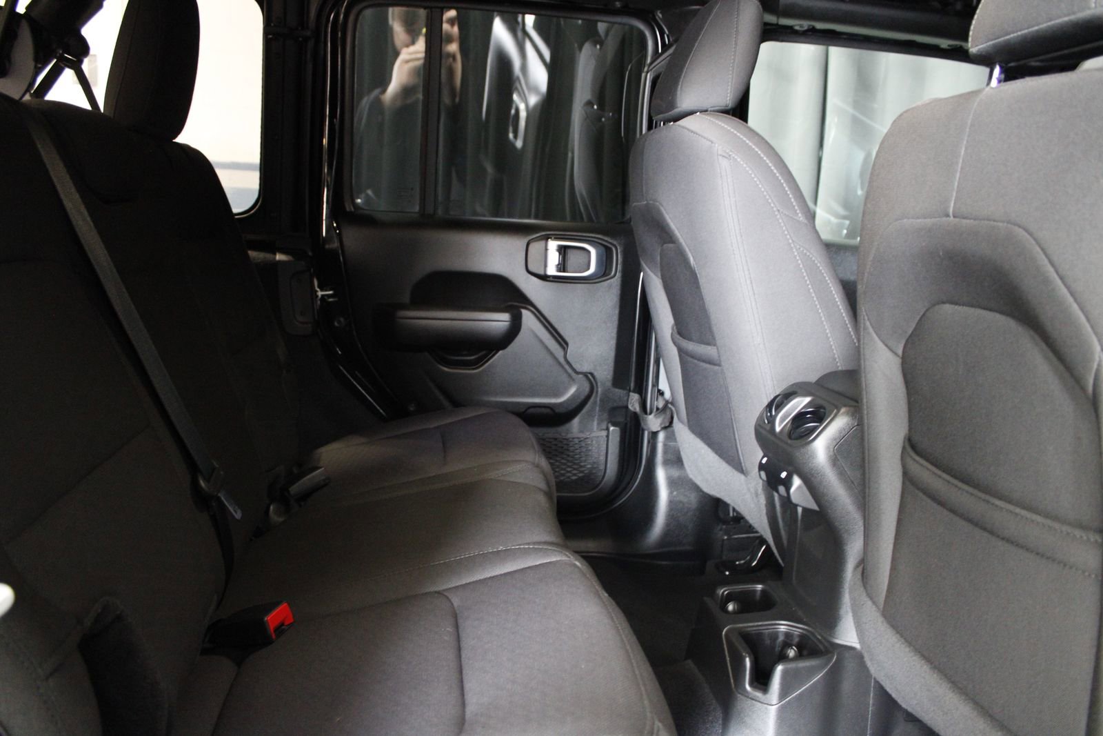 Used 2022 Jeep Wrangler Unlimited Sport image 40