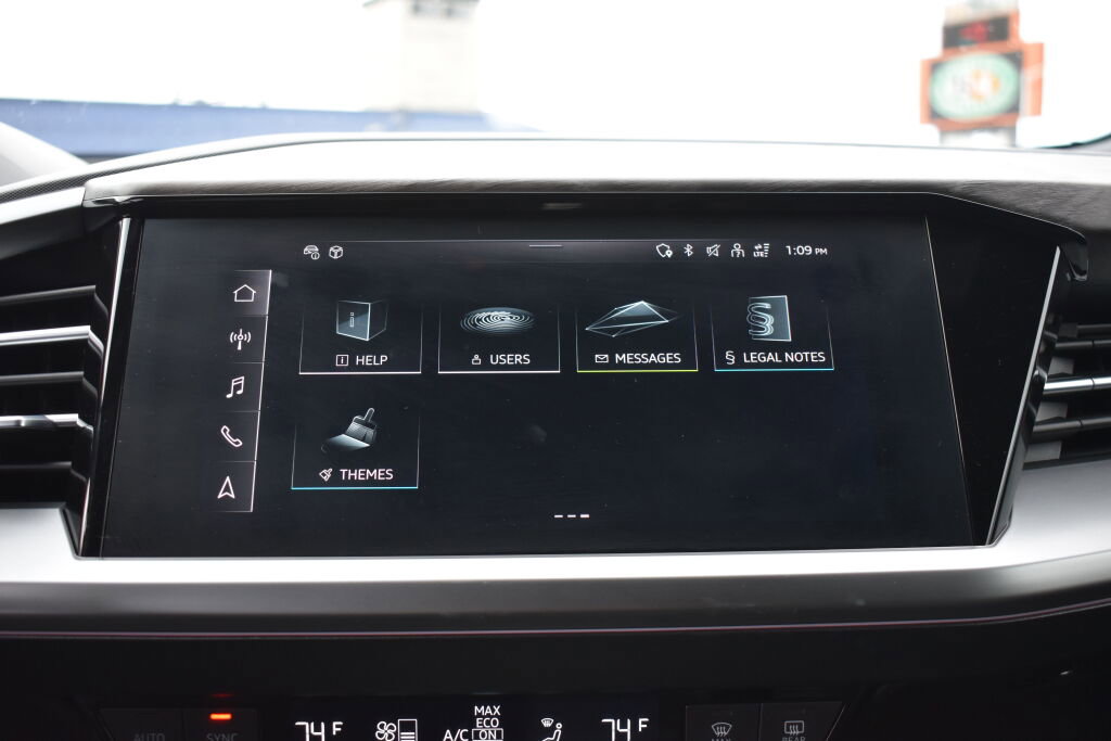 Used 2022 Audi Q4 e-tron Prestige image 19