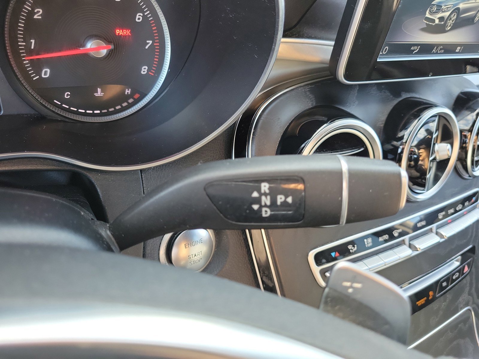 Used 2019 Mercedes-Benz GLC 300 image 24