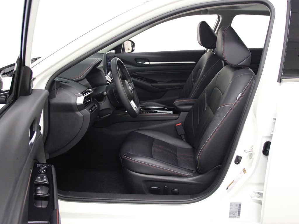 Used 2023 Nissan Altima 2.0 SR image 16