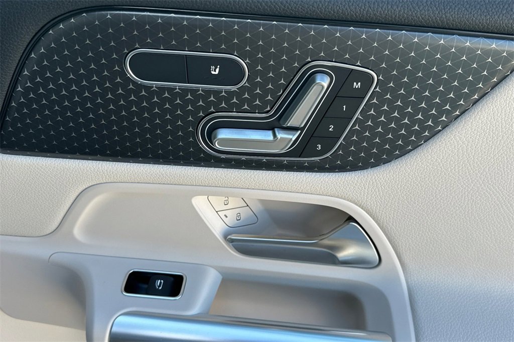 Certified 2026 Mercedes-Benz GLA 250 image 21