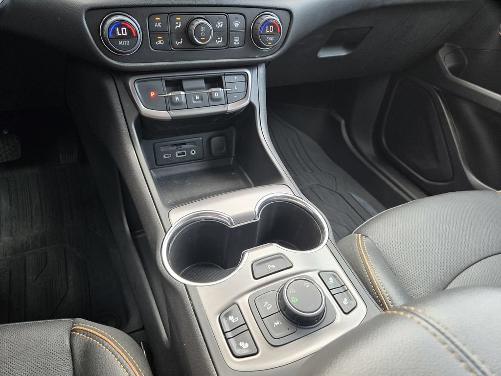 Used 2024 GMC Terrain AT4 w/ Tech Package AWD/4WD image 16