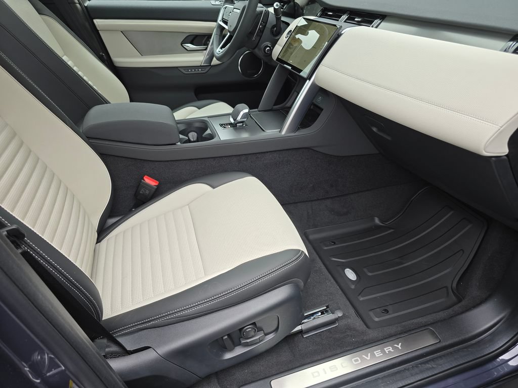 New 2025 Land Rover Discovery Sport Dynamic SE AWD/4WD image 23
