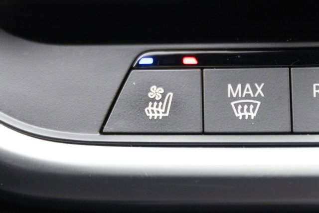 Used 2021 BMW X5 M50i image 13