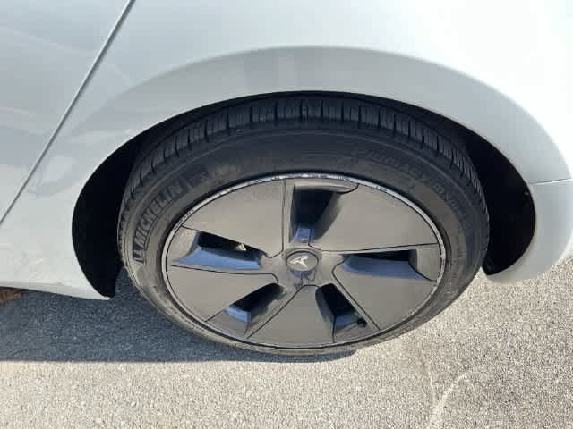 Used 2023 Tesla Model 3 Standard Range RWD image 12