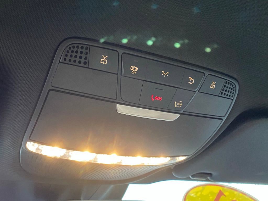 Used 2021 Mercedes-Benz GLC 300 4MATIC image 22