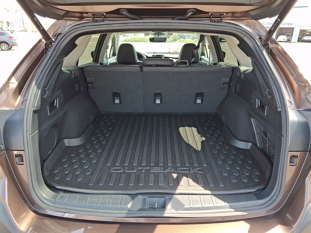 Used 2021 Subaru Outback Limited XT AWD/4WD image 32